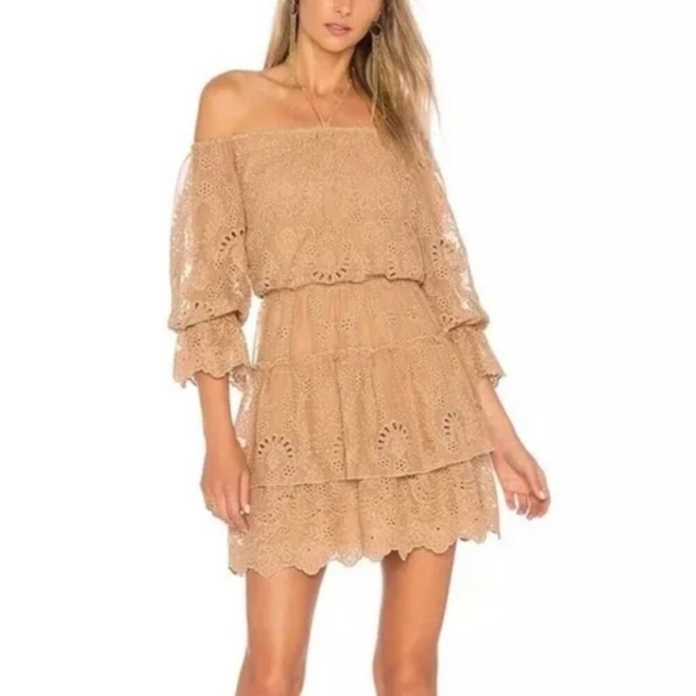 ALICE + OLIVIA  Waylon size 4 Off-Shoulder  woman's Dress